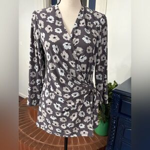 Anne Klein Floral Faux Wrap Blouse  in Gray and White Size Large